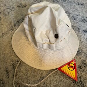 New Men’s Cream Bucket Hat L/XL